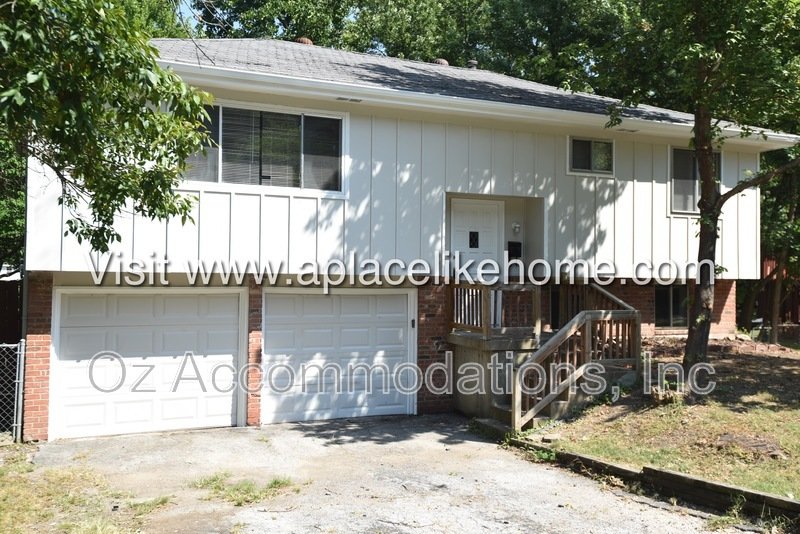 *AVAILABLE NOW* 5521 Perry Ln, Merriam, KS 66203 property image