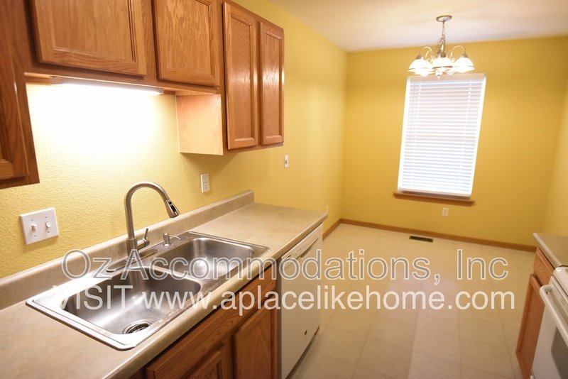 AVAILABLE NOW! 8626 N. Cleveland Ln. Kansas City 45156 property image