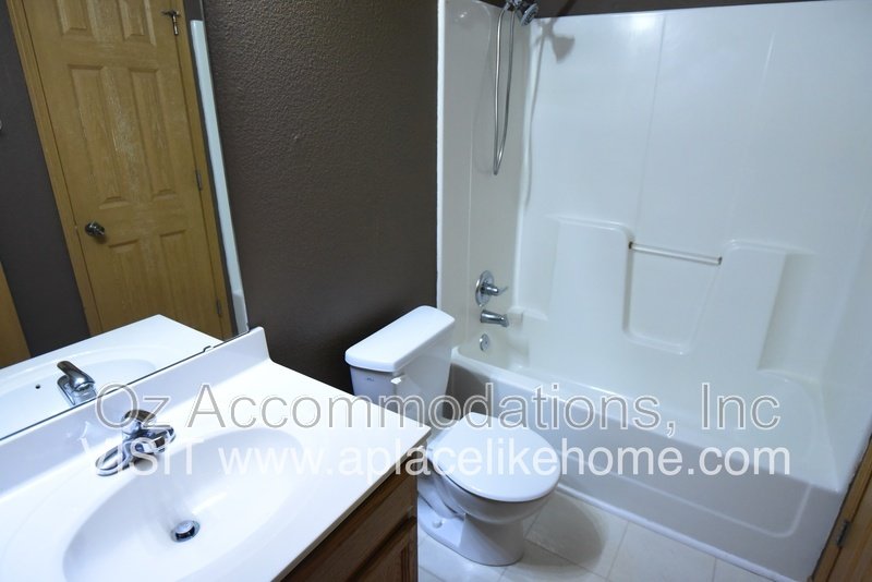 AVAILABLE NOW! 8626 N. Cleveland Ln. Kansas City 45156 property image