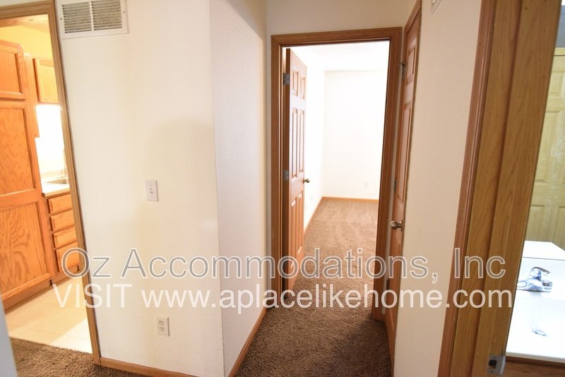 AVAILABLE NOW! 8626 N. Cleveland Ln. Kansas City 45156 property image