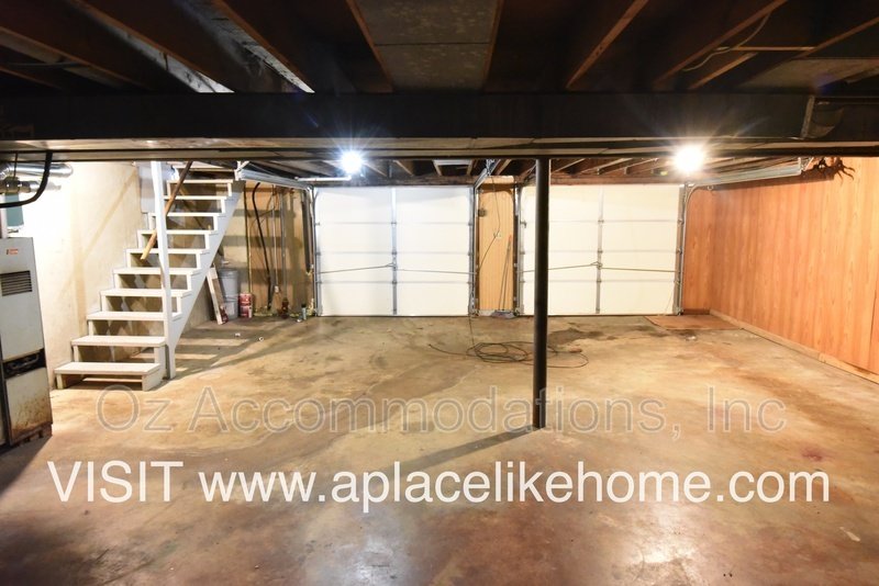 Charming 2-Bedroom Duplex with Hardwood Floors, 2-Car Garage & Window A/C property image