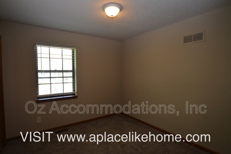 8503 Sarah Ln property image