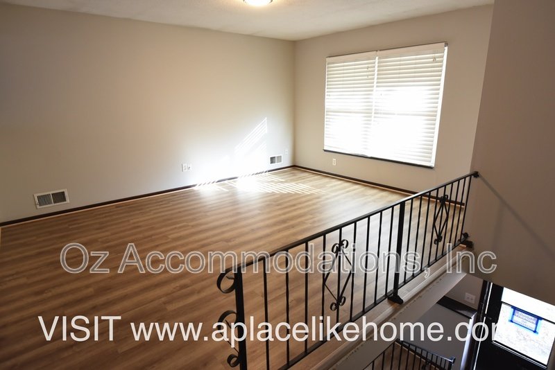 1214 SE 3rd Ter B Lees Summit, MO 64063 property image