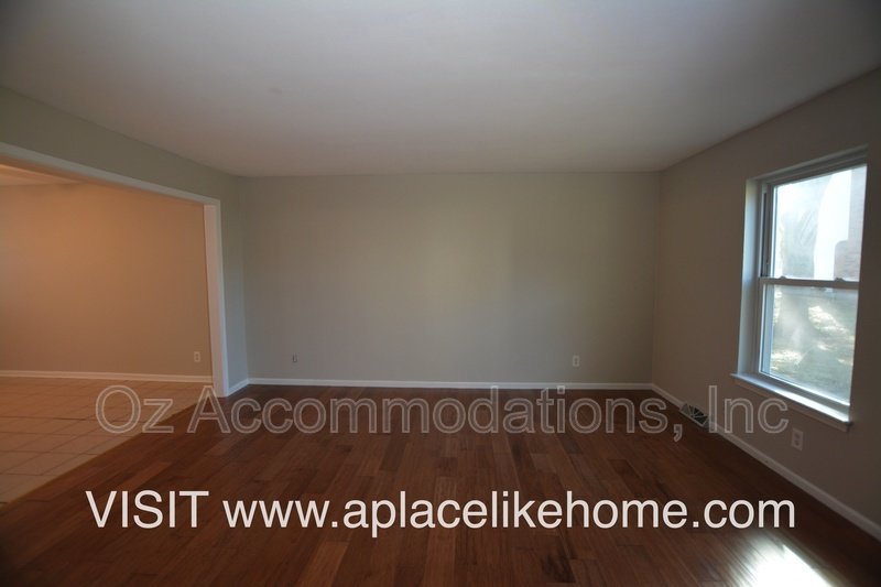 6124 E 129th St property image