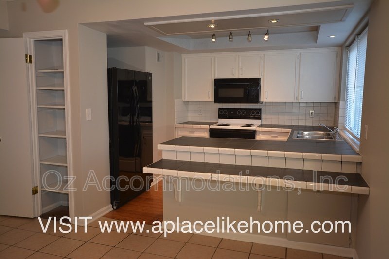 6124 E 129th St property image