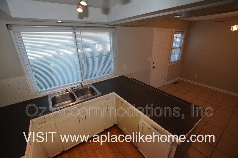 6124 E 129th St property image