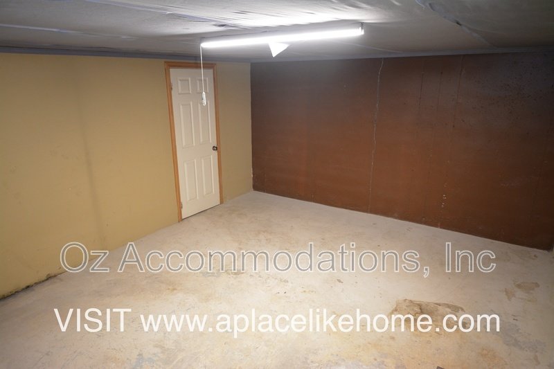 6124 E 129th St property image