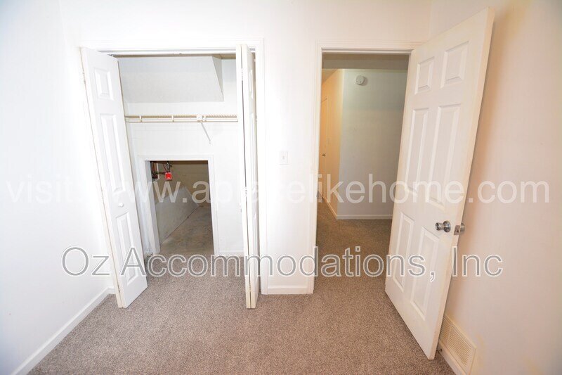 Ready to View - 611 S 13th St, Leavenworth, KS 66048 property image