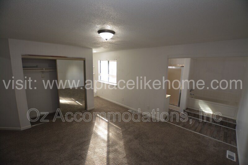 Ready to View - 611 S 13th St, Leavenworth, KS 66048 property image