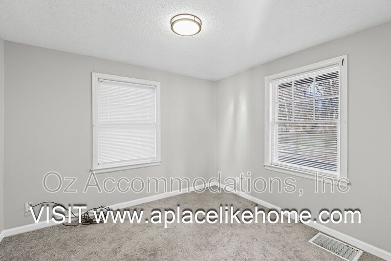 Price Drop! 1501 N 22nd St, Kansas City, KS 66102 property image