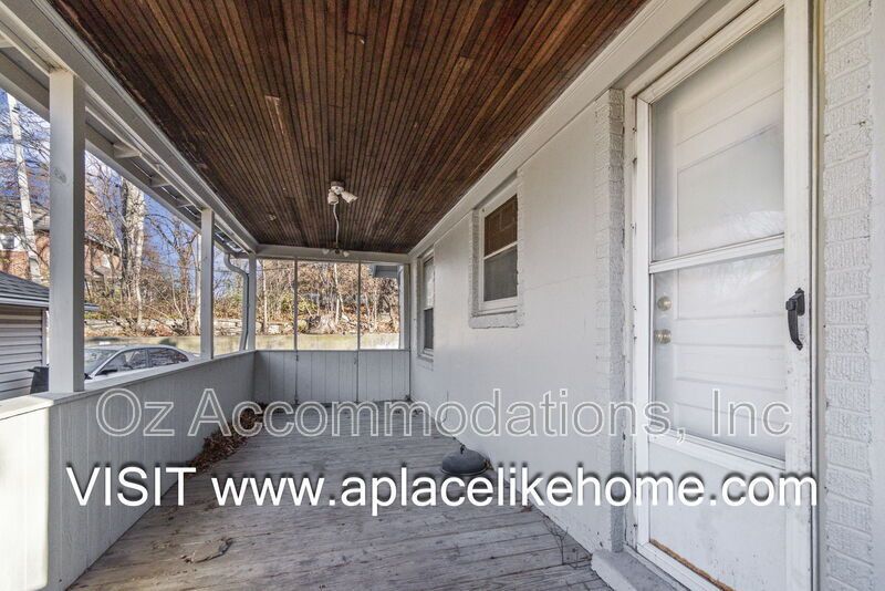 Price Drop! 1501 N 22nd St, Kansas City, KS 66102 property image