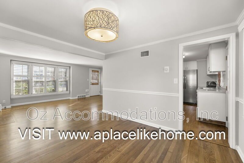 7404 Village Dr property image