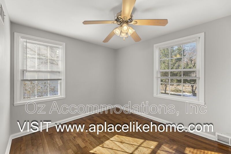 7404 Village Dr property image