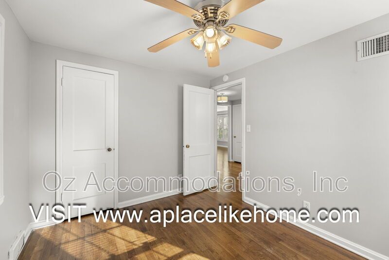 7404 Village Dr property image