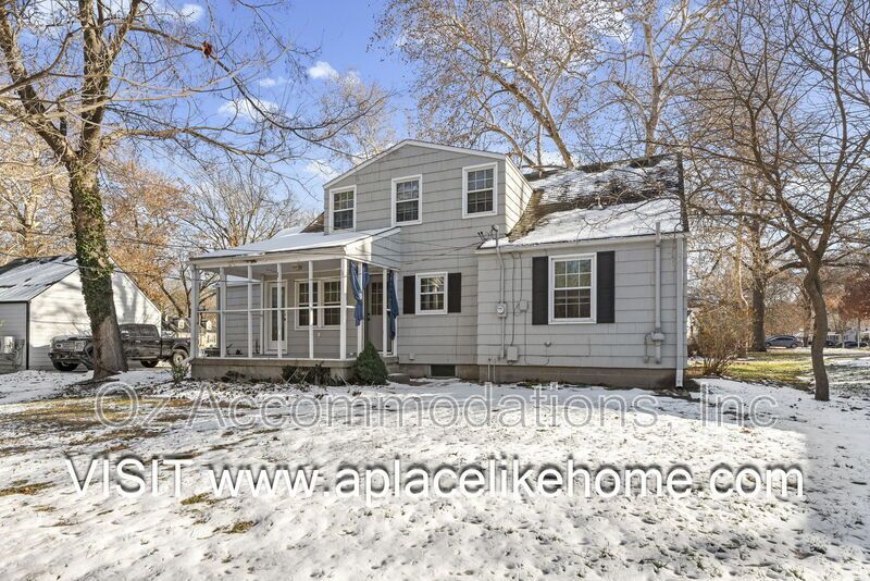 7404 Village Dr property image