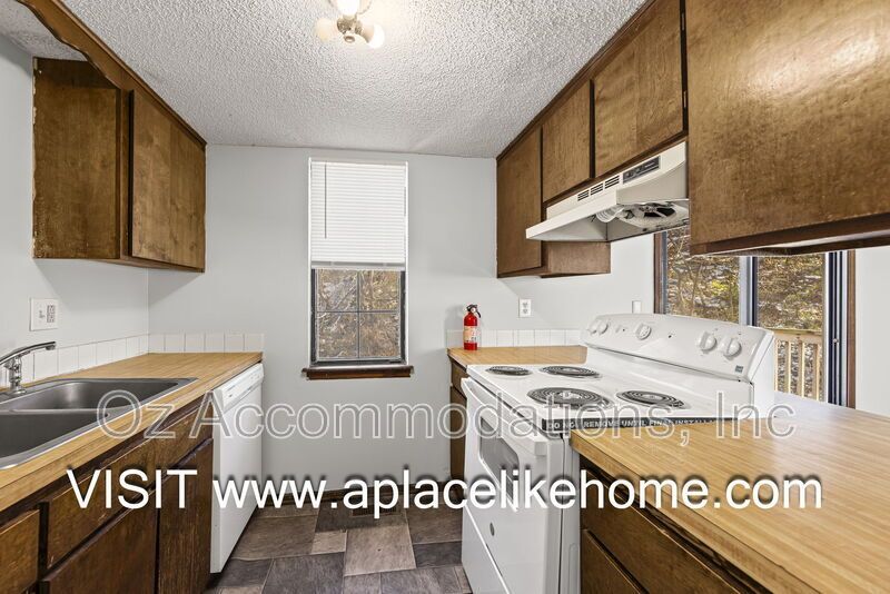 3141 Eaton St, Kansas City, KS 66103 property image