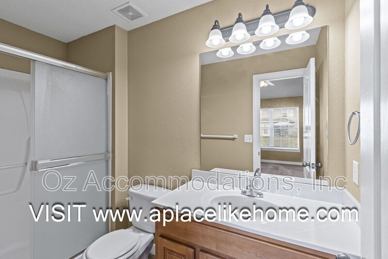 AVAILABLE NOW! 803 SW Imperial Ln. Blue Springs, MO property image