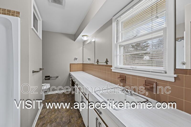 Ready to View | 11007 Cleveland Ave, Kansas City, MO 64137 property image