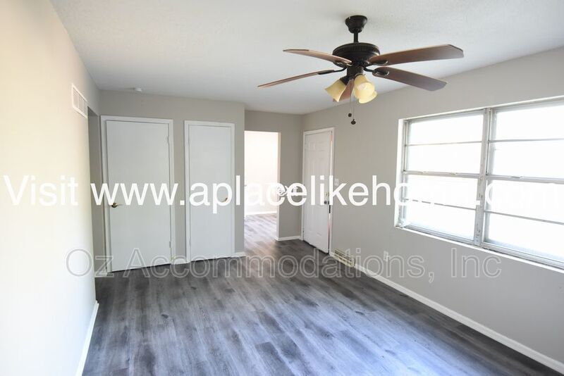 Charming 2BR Duplex with Garage & Bonus Room – Available Now in KCK property image