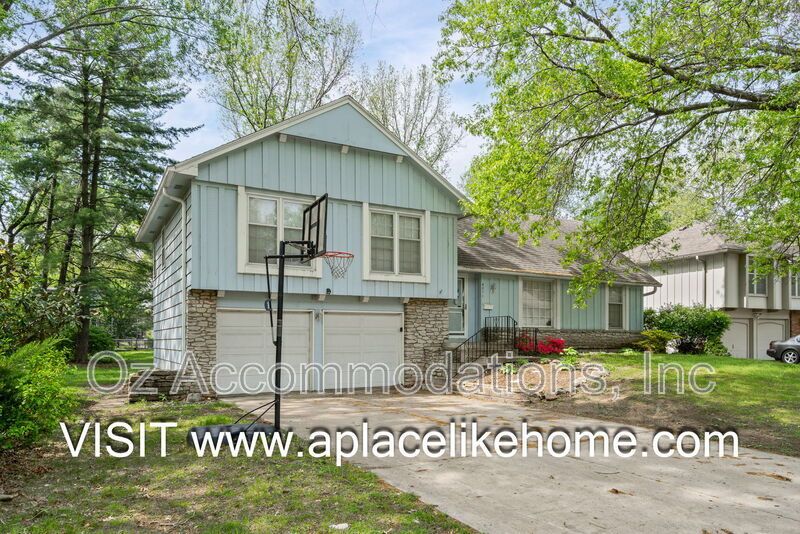 8211 W 97th St property image