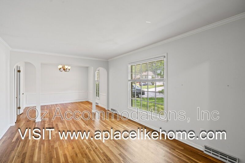8211 W 97th St property image