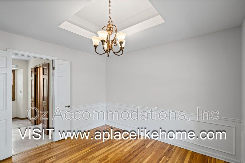 8211 W 97th St property image