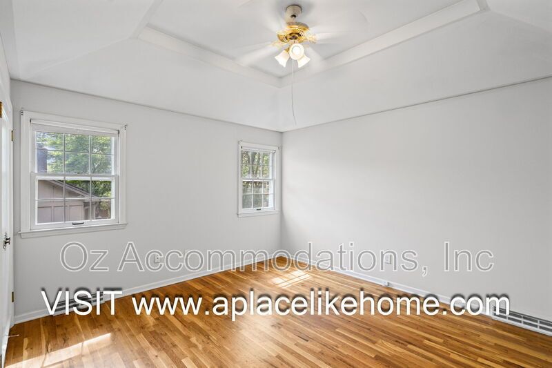 8211 W 97th St property image