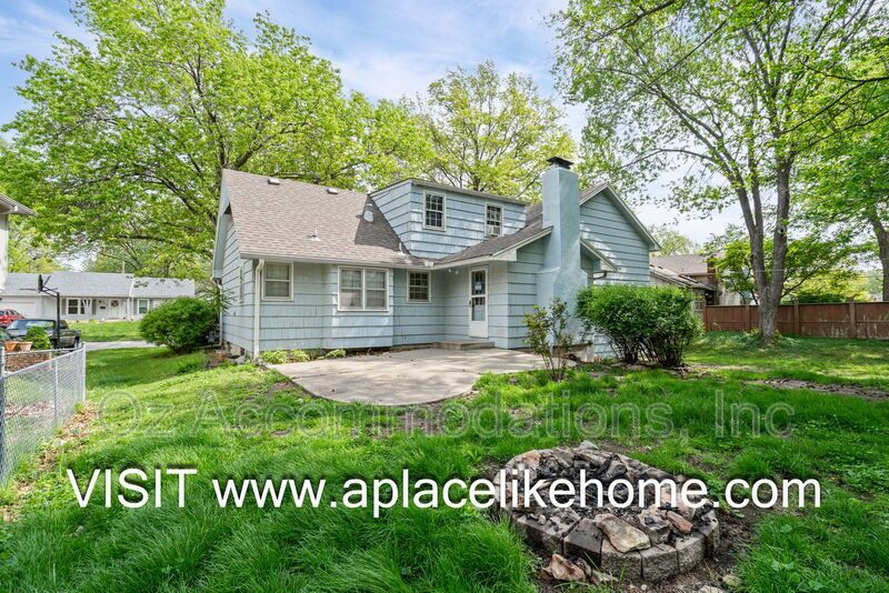 8211 W 97th St property image