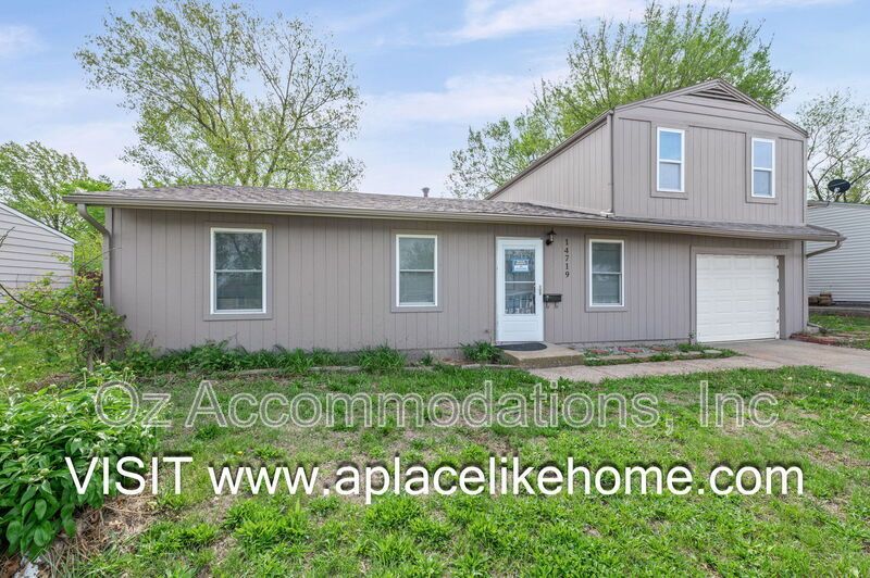 Available Now!! 14719 Bellaire Ave. Grandview, MO 64030 property image
