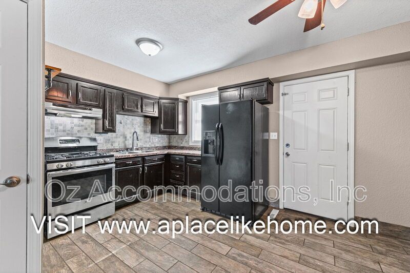 Available Now!! 14719 Bellaire Ave. Grandview, MO 64030 property image