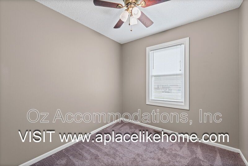 Available Now!! 14719 Bellaire Ave. Grandview, MO 64030 property image