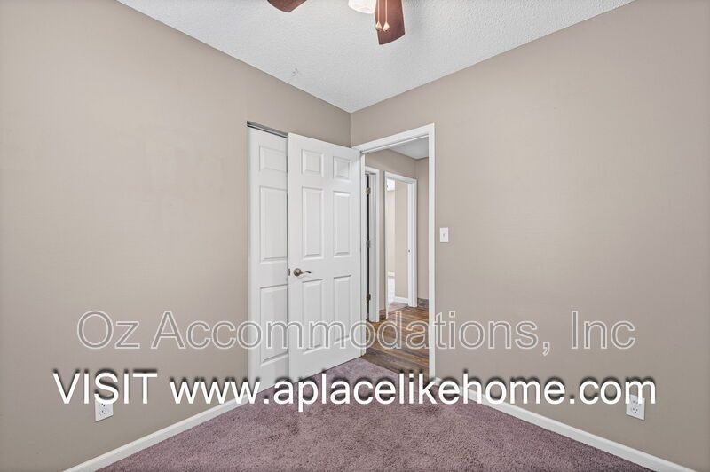 Available Now!! 14719 Bellaire Ave. Grandview, MO 64030 property image