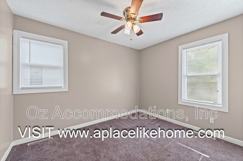 Available Now!! 14719 Bellaire Ave. Grandview, MO 64030 property image