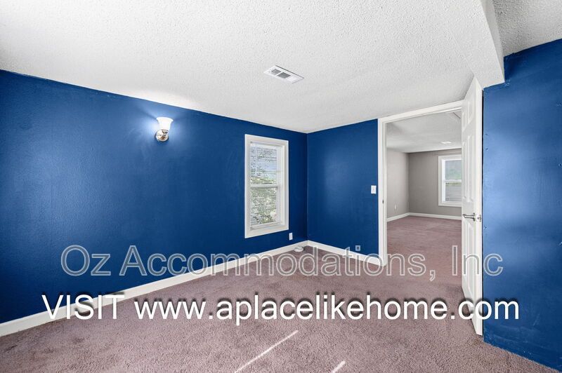 Available Now!! 14719 Bellaire Ave. Grandview, MO 64030 property image