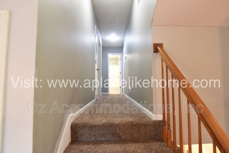 HUGE DECK + PRIVATE FENCED YARD | BLUE VALLEY SCHOOLS property image