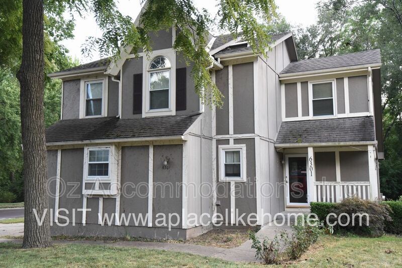 AVAILABLE NOW!! 6301 W 153rd St Overland Park, Kansas 66223 property image