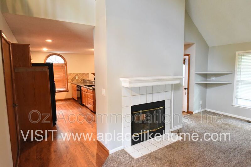 AVAILABLE NOW!! 6301 W 153rd St Overland Park, Kansas 66223 property image