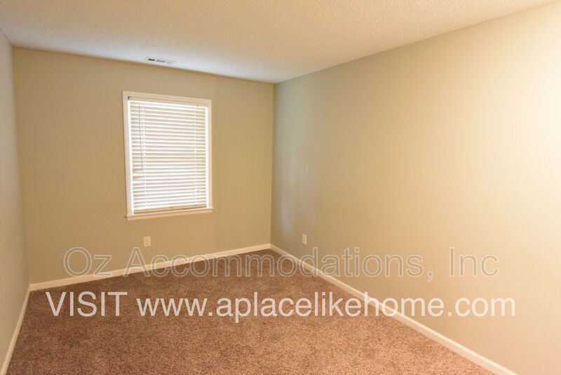 AVAILABLE NOW!! 6301 W 153rd St Overland Park, Kansas 66223 property image