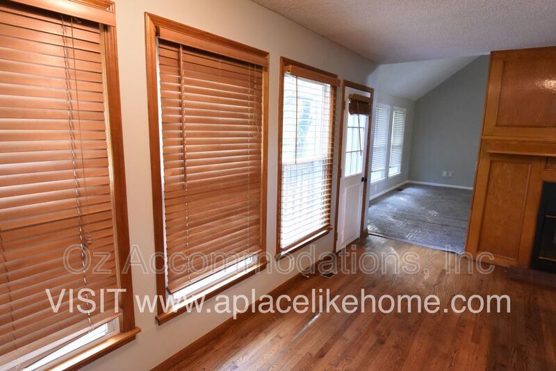 AVAILABLE NOW!! 6301 W 153rd St Overland Park, Kansas 66223 property image