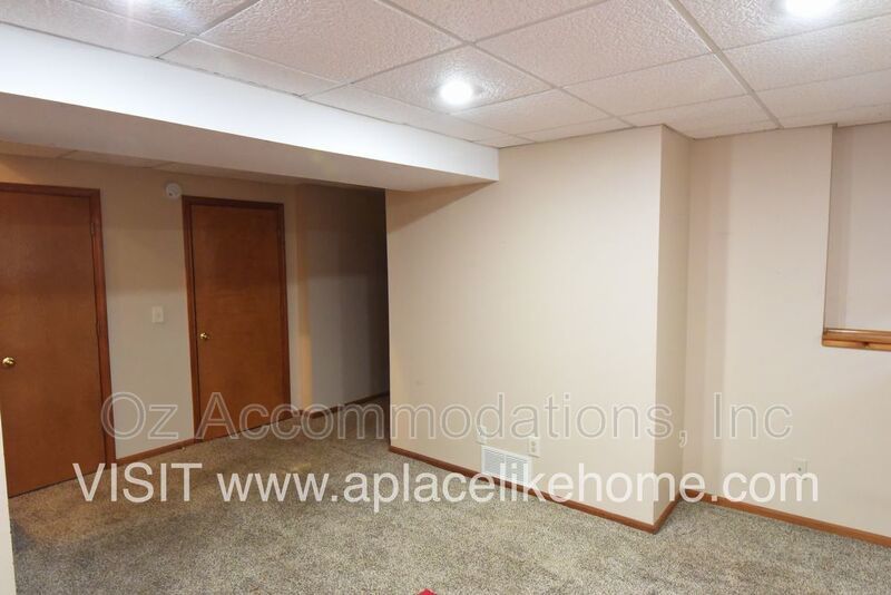 AVAILABLE NOW!! 6301 W 153rd St Overland Park, Kansas 66223 property image