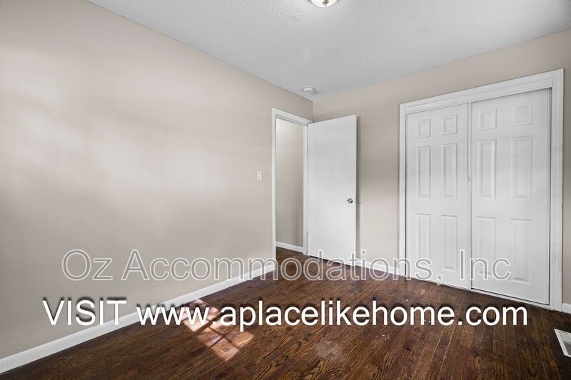 4934 Appleton Ave, Kansas City, MO 64133 property image
