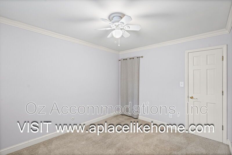 Beautifully Updated home in prestigious Huntington Farms property image