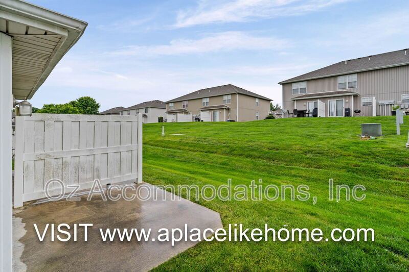 805 SW Imperial Ln property image