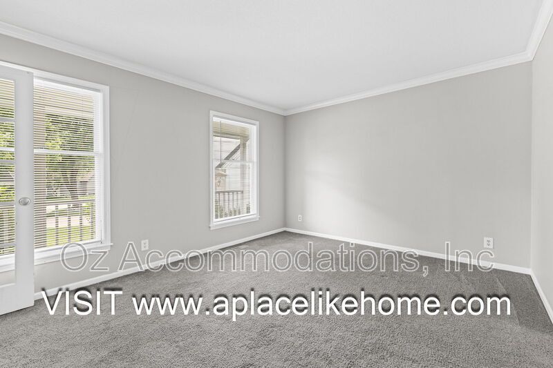 AVAILABLE NOW!! 11626 Woordward St. Overland Park, KS 66210 property image