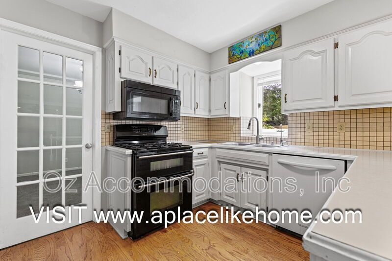 AVAILABLE NOW!! 11626 Woordward St. Overland Park, KS 66210 property image