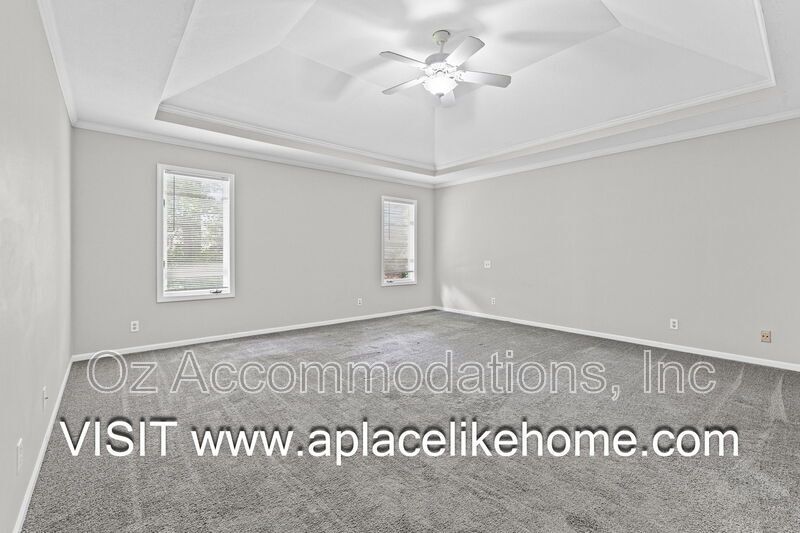 AVAILABLE NOW!! 11626 Woordward St. Overland Park, KS 66210 property image