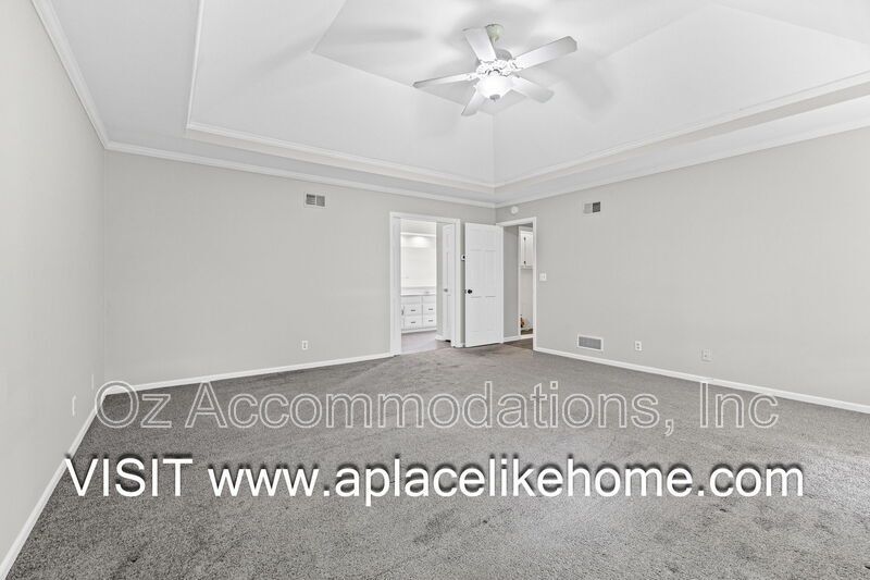 AVAILABLE NOW!! 11626 Woordward St. Overland Park, KS 66210 property image