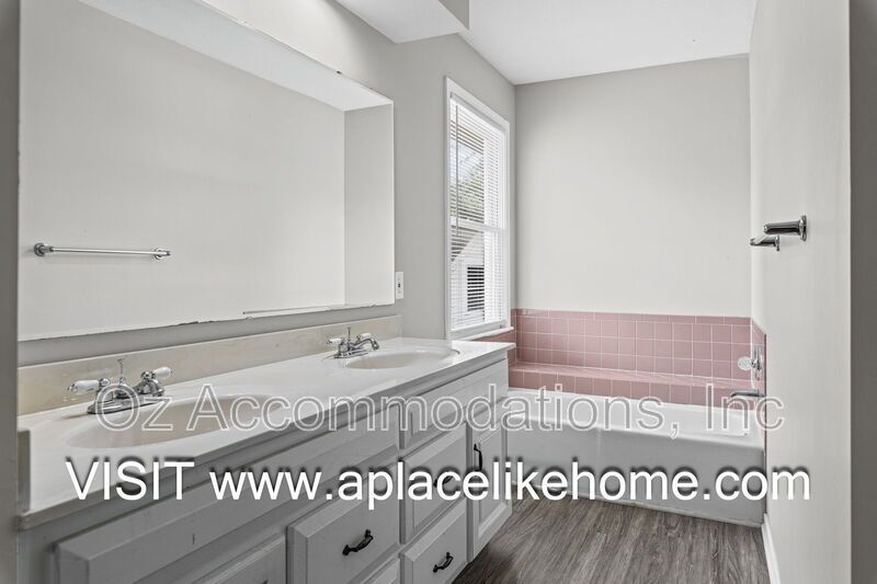 AVAILABLE NOW!! 11626 Woordward St. Overland Park, KS 66210 property image