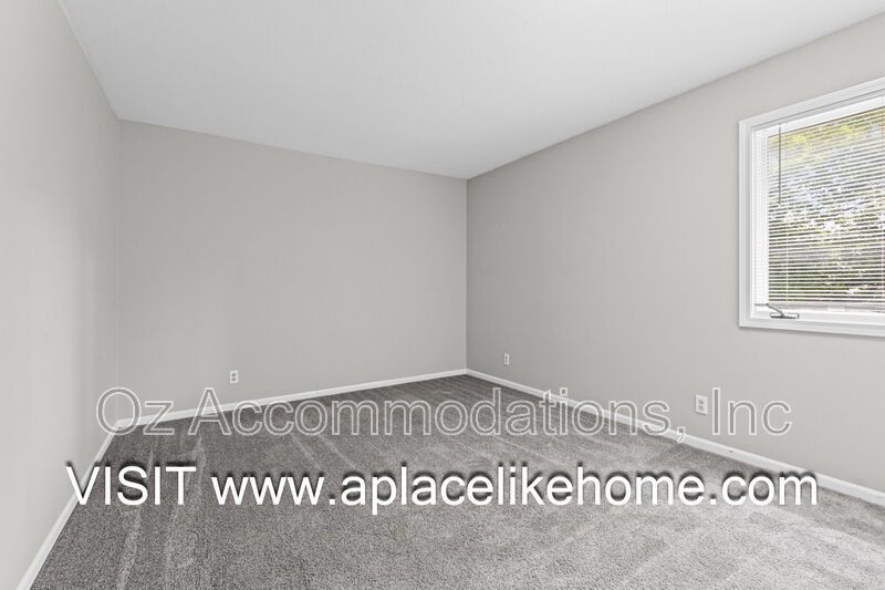 AVAILABLE NOW!! 11626 Woordward St. Overland Park, KS 66210 property image