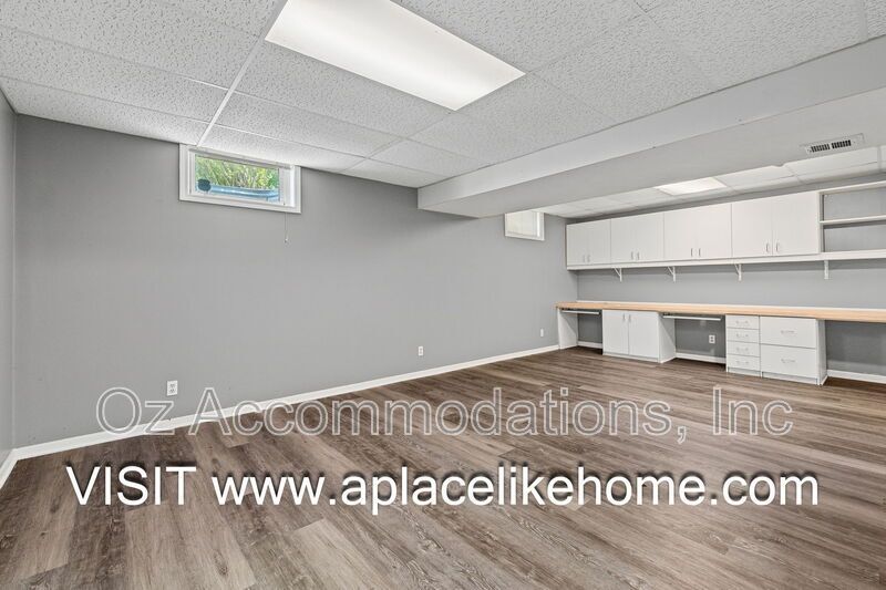 AVAILABLE NOW!! 11626 Woordward St. Overland Park, KS 66210 property image
